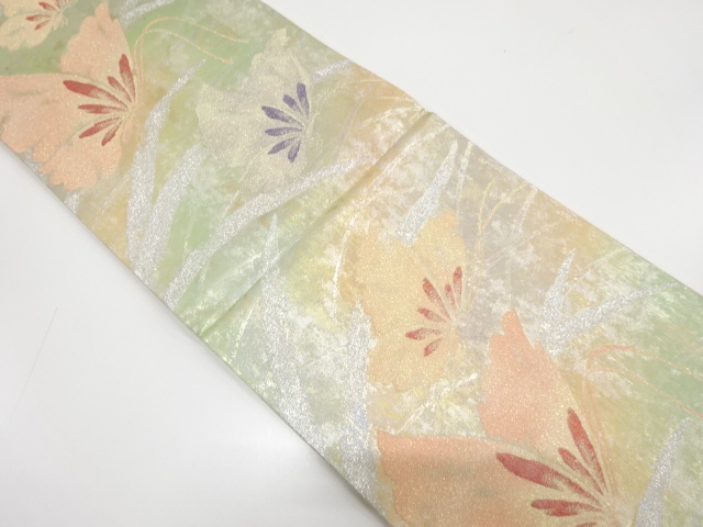 引箔　草葉に蝶模様織り出し　袋帯